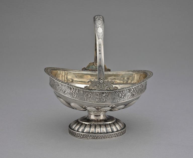 SKÅL PÅ FOT, silver, Elias Modig, S:t Petersburg verksam 1795-1834. Vikt c:a 270 g.