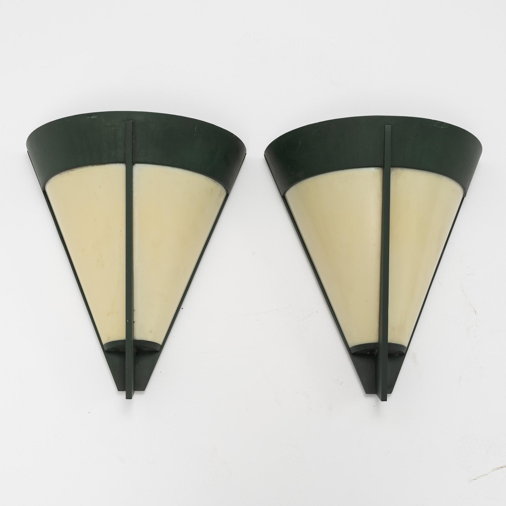 A pair pf wall lamps, second half of the 20th century.
