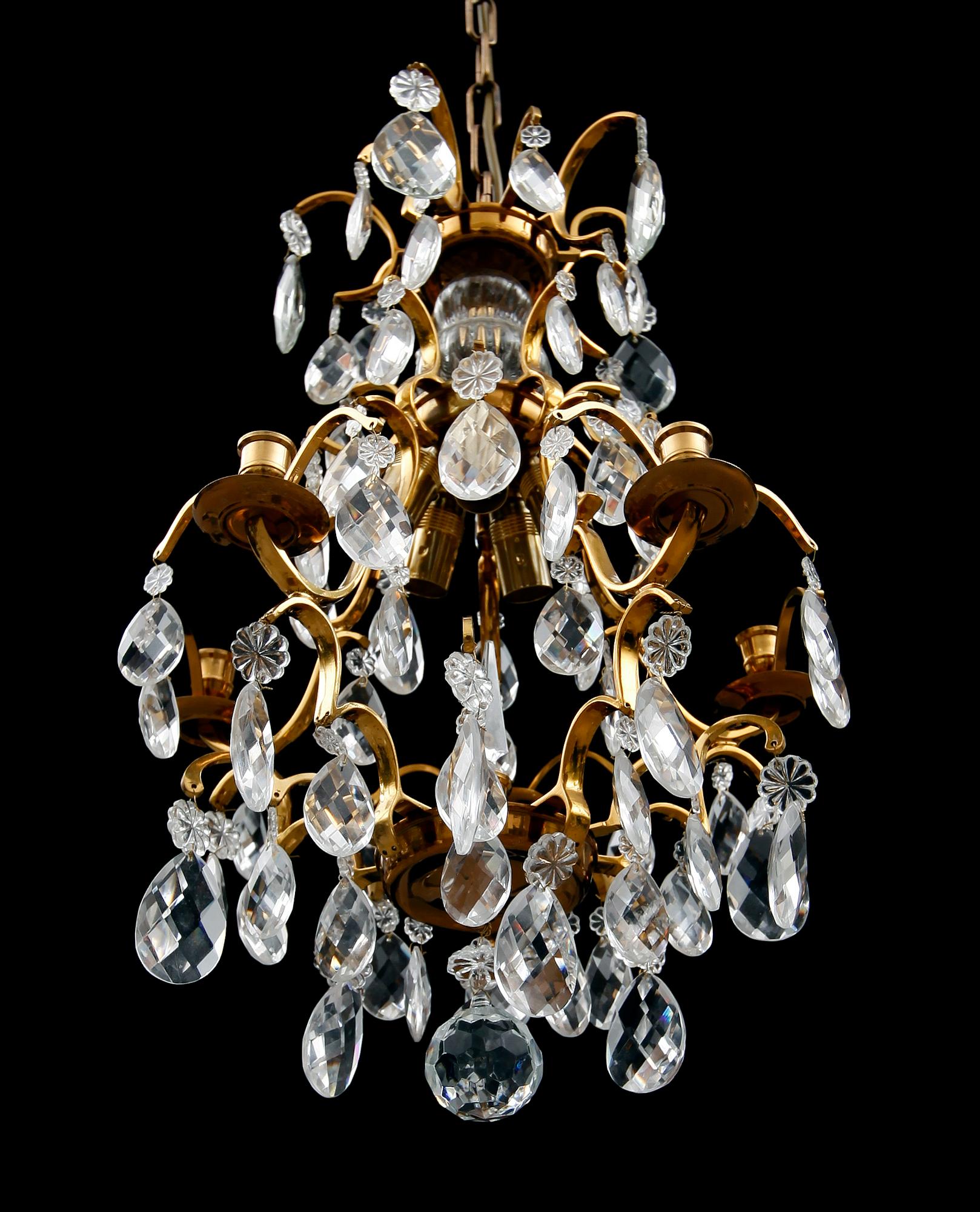 KRISTALLKRONA, barockstil, 2000-tal. Höjd ca 55 cm.