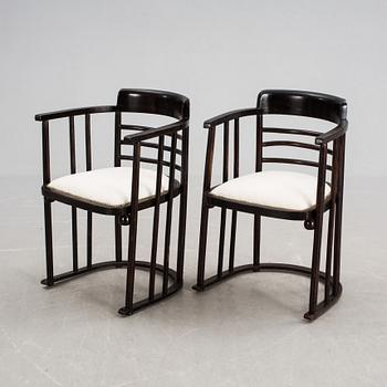 KARMSTOLAR, ett par, märkta; Thonet.