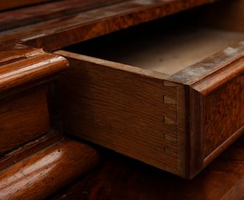 BOKSKÅP, 1800-talets andra hälft.