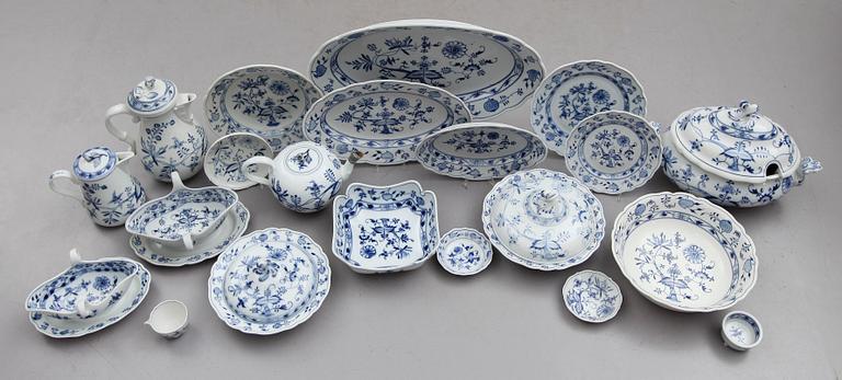 SERVISDELAR, 69 delar, porslin, Meissen, 1900-talets andra hälft.