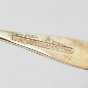SKEDAR, 12 st, emalj och förgyllt silver, Danmark, 1900-tal, tot vikt ca 109g.