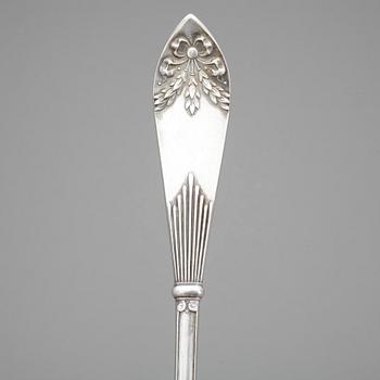 SOPPSLEV, silver, empirestil, GAB, 1904, vikt 186 g.