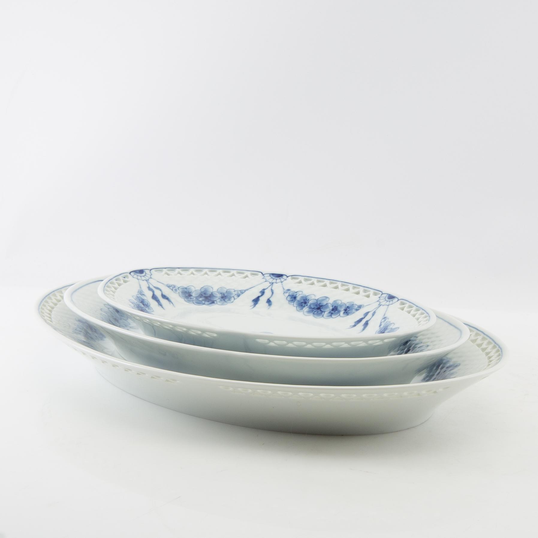 Harriet Bing, service, 30 pieces, "Empire", Bing & Grøndahl, Denmark.