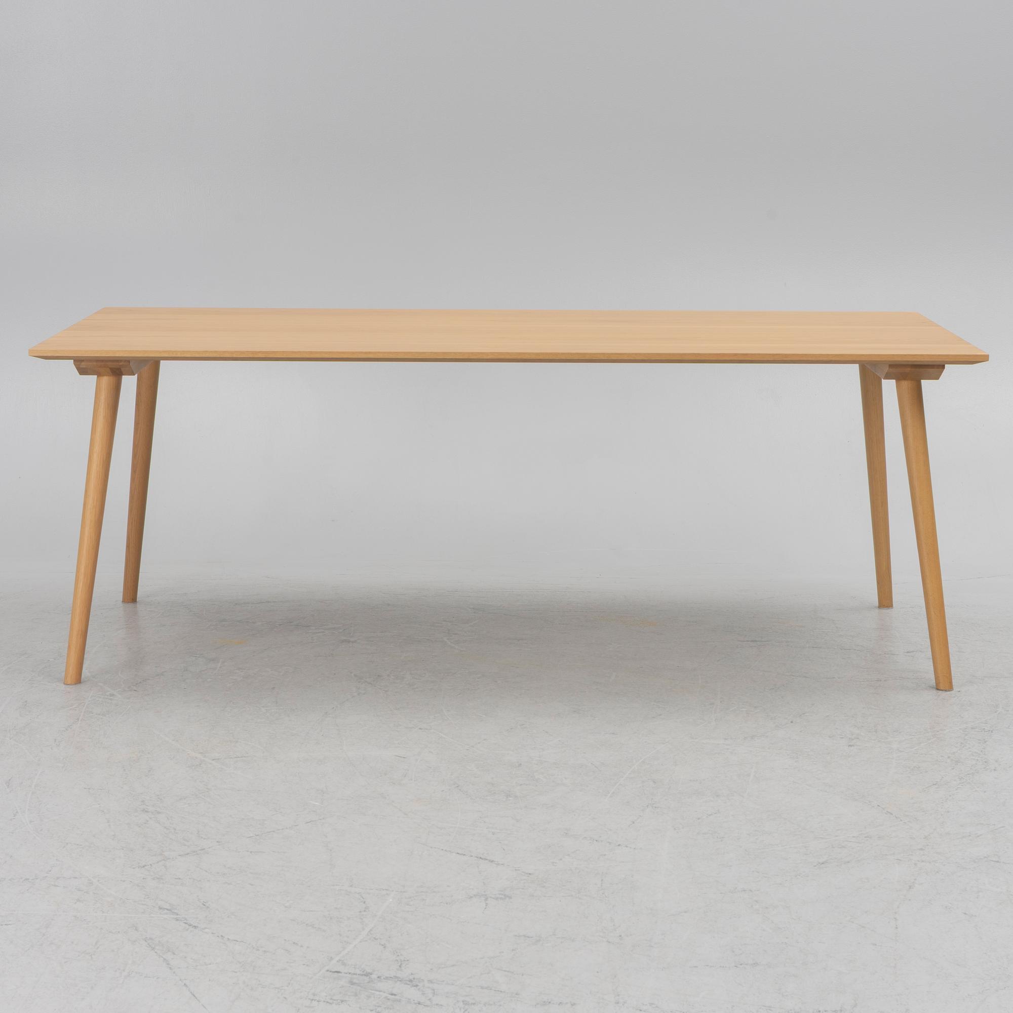 Sami Kallio, matbord, "In Between", &Tradition, Danmark.