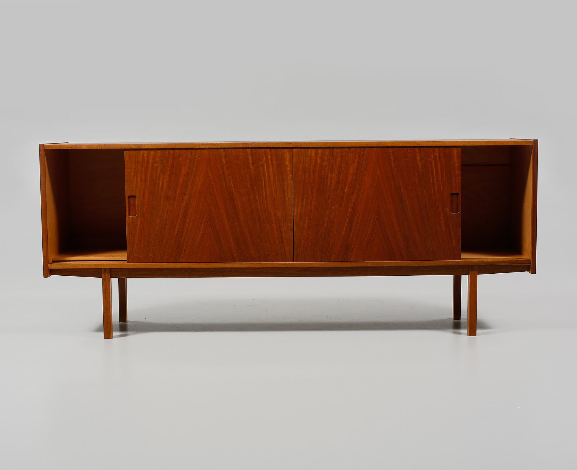 SIDEBOARD, 1900-talets andra hälft.