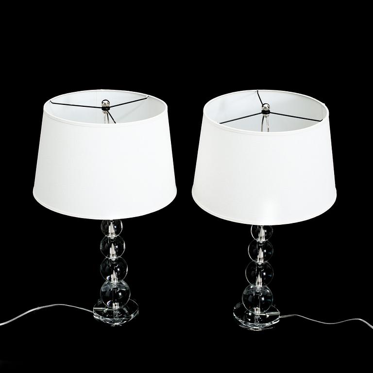 BORDSLAMPOR, ett par, omkring år 2000.