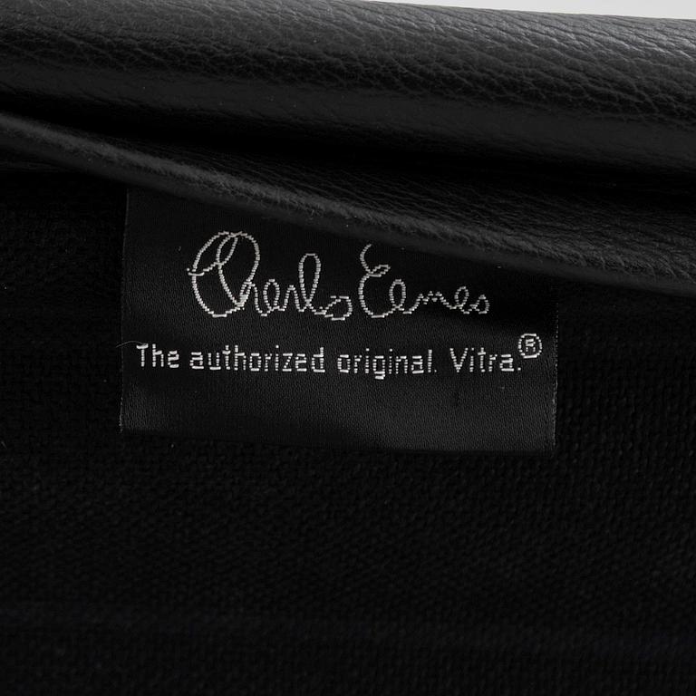 Charles & Ray Eames, an office swivel chair, "EA117", Vitra.