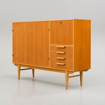 SIDEBOARD, 1900-talets mitt.