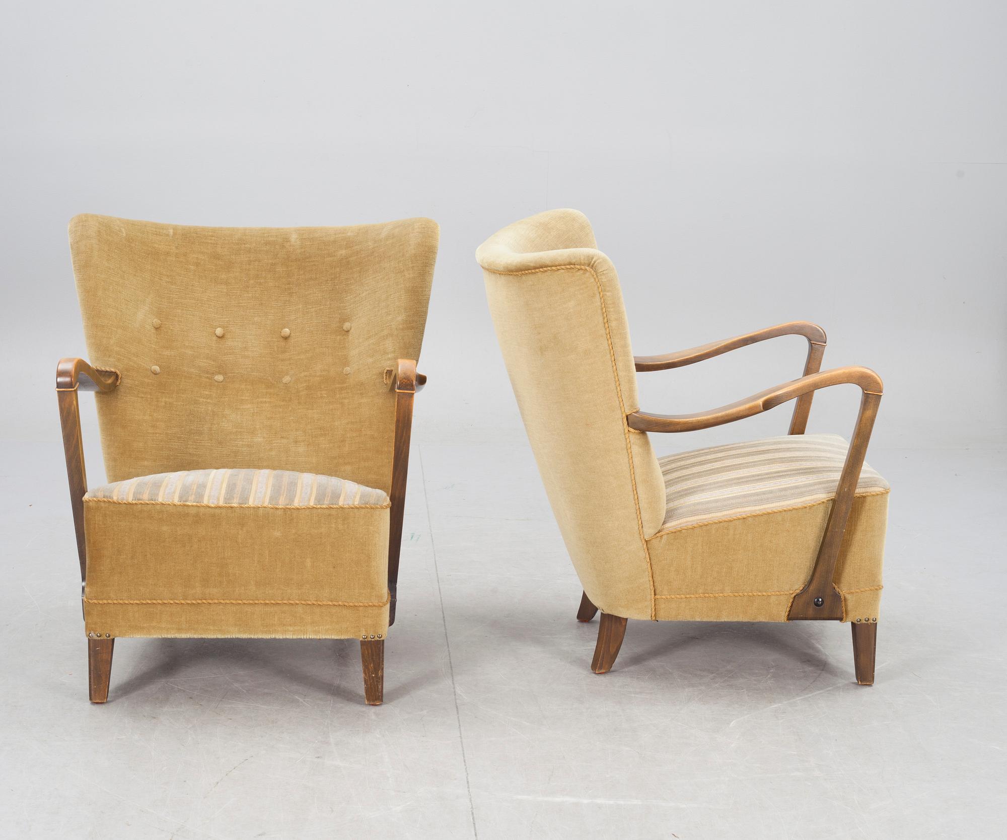 FÅTÖLJER, ett par, 1940-tal.