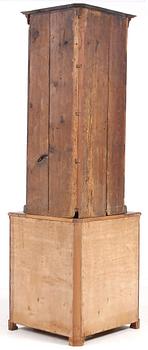 HÖRNSKÅP, barockstil, delvis 1700-tal.