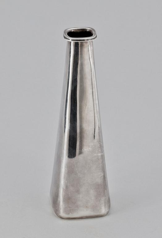 VAS, sterlingsilver, Ingemar Andersson, 1991. Vikt ca 400 gram.