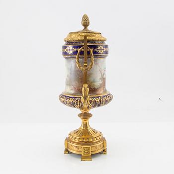 Decorative urn Louis XVI style late 19th century.