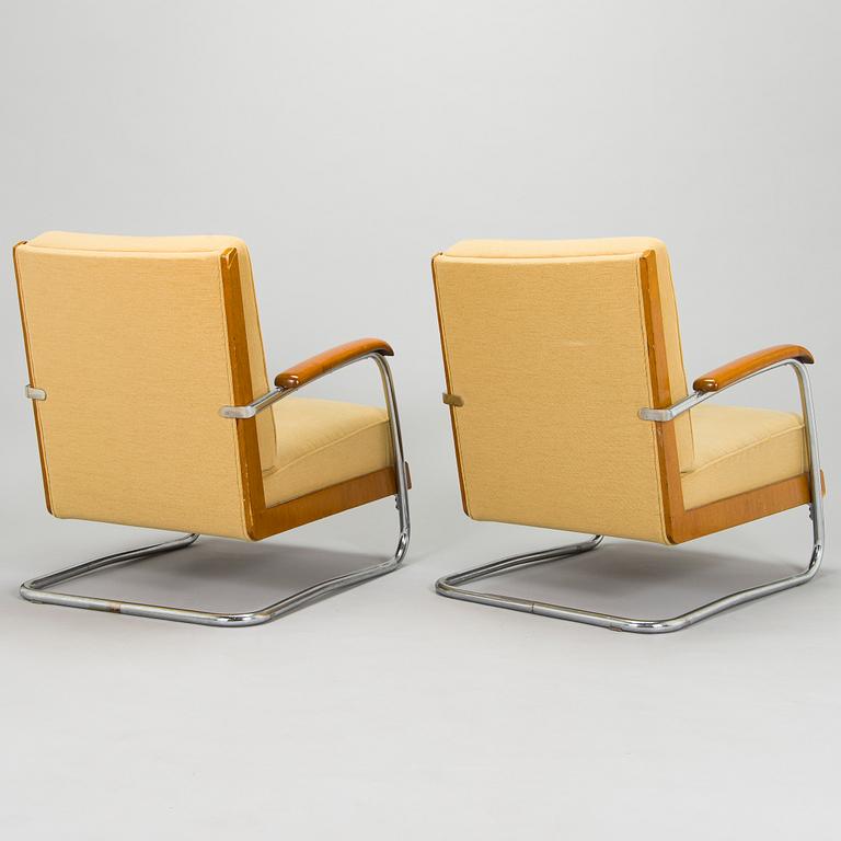 Pauli Blomstedt, a pair of 1930s armchairs and table for Merivaara Ltd.