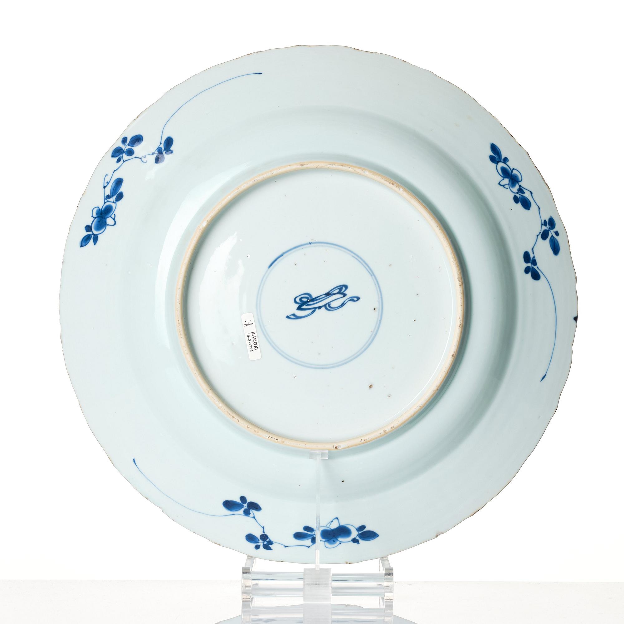 Fat, porslin. Qingdynastin, Kangxi (1662-1722).
