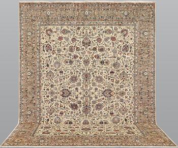 A Keshan carpet, old, approx. 418 x 314 cm.