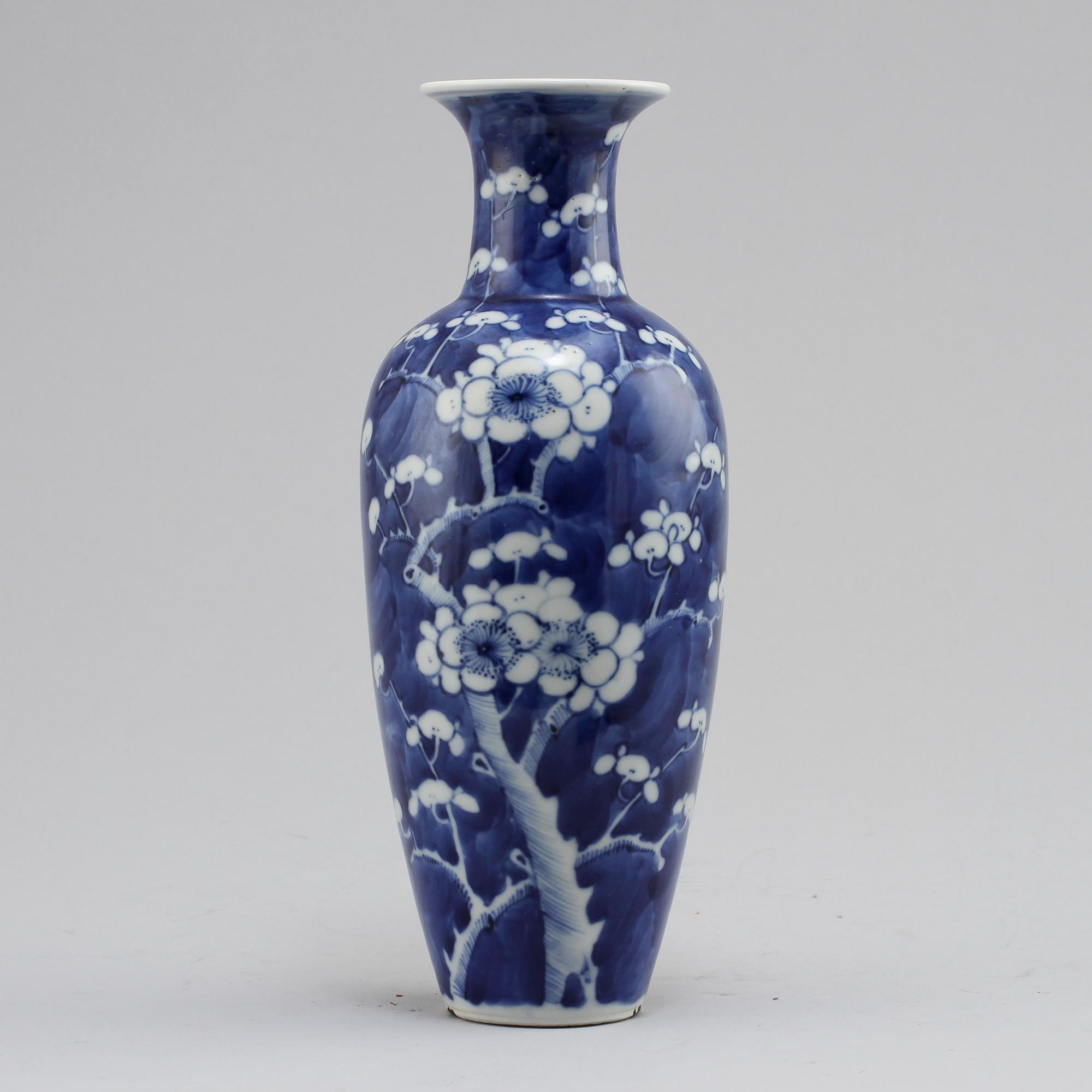 VAS, porslin, Kina, Kanxistil, 1900-tal.