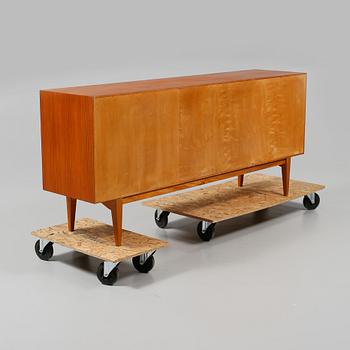 SIDEBOARD, AB Möbelfabriken Örnen, Rydaholm. 1960-tal.