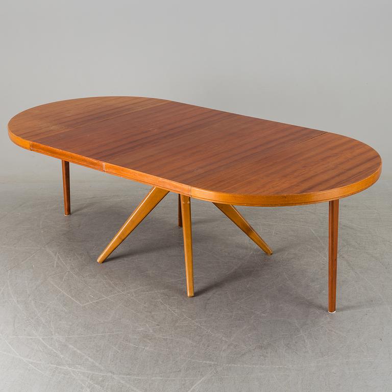 A David Rosén dining table, model "570-025", Nordiska kompaniet. 1950s.