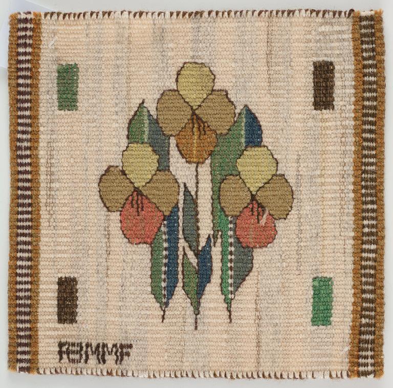 Märta Måås-Fjetterström, textiles, 2 pcs., "Blomlapp", tapestry weave, "Pingstlilja" ca 28,5 x 29,5 cm, "Pensé" ca 25,5 x 26 cm, signed AB MMF.