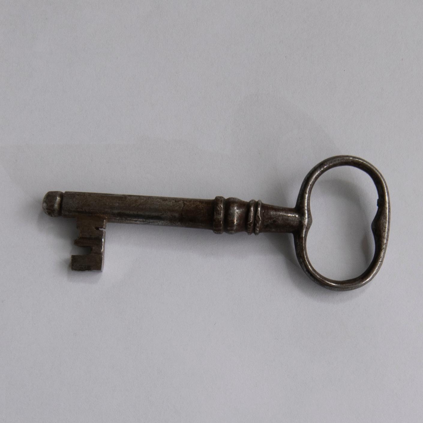 Hängskåp sk  Änglaskåp, daterat 1810.