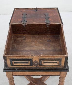 SKRIN på BENSTÄLLNING, barock, 1700-tal.