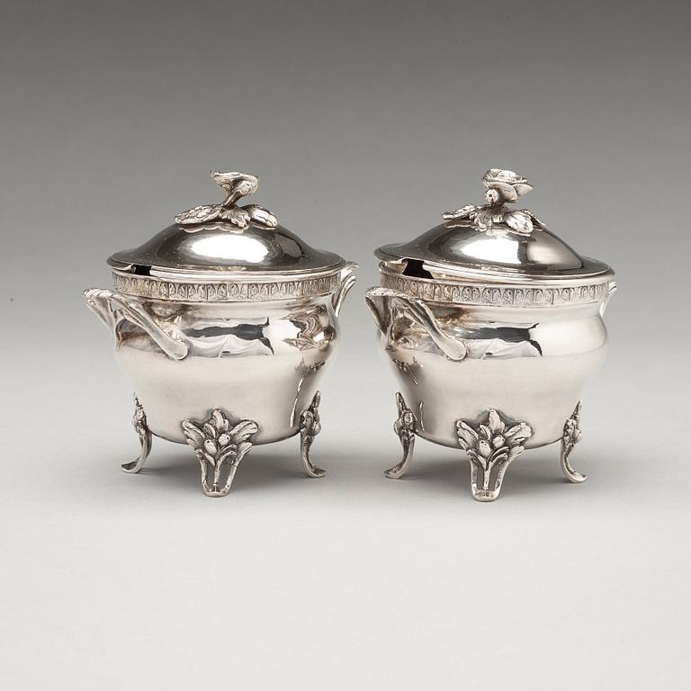 A PAIR OF SWEDISH SILVER SUGAR-BOWLS AND COVERS, Makers mark of Jacob Lampa, Stockholm 1778.