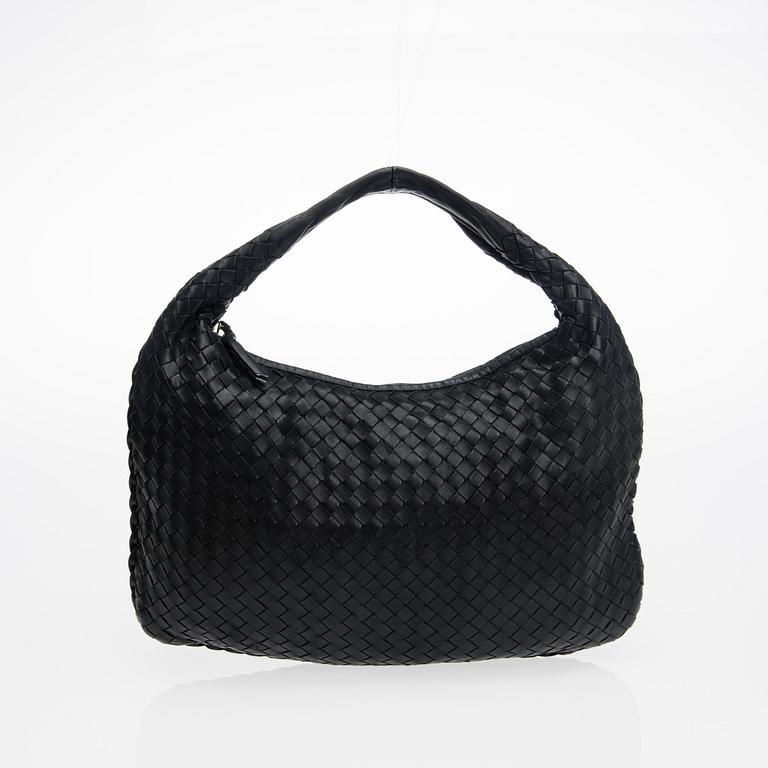 VÄSKA, Bottega Veneta.