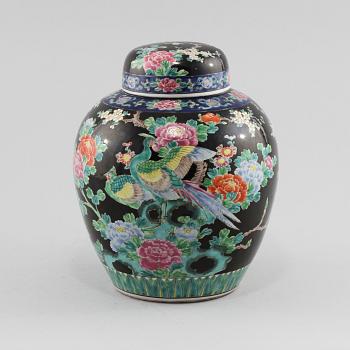 LOCKBOJAN, porslin, Kina, 1900-tal.
