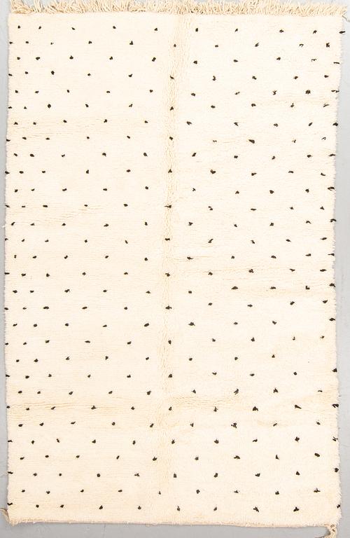 MATTA, Marocko, ca 244 x 155 cm.