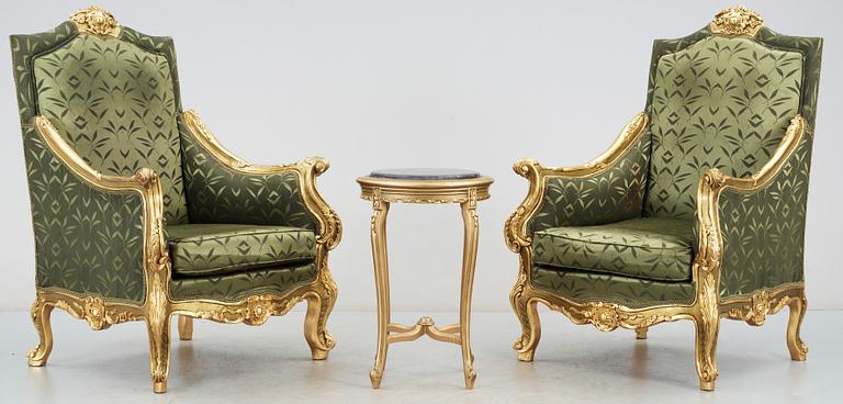 FÅTÖLJER, ett par och BORD, rokokostil, 1900/2000-tal.