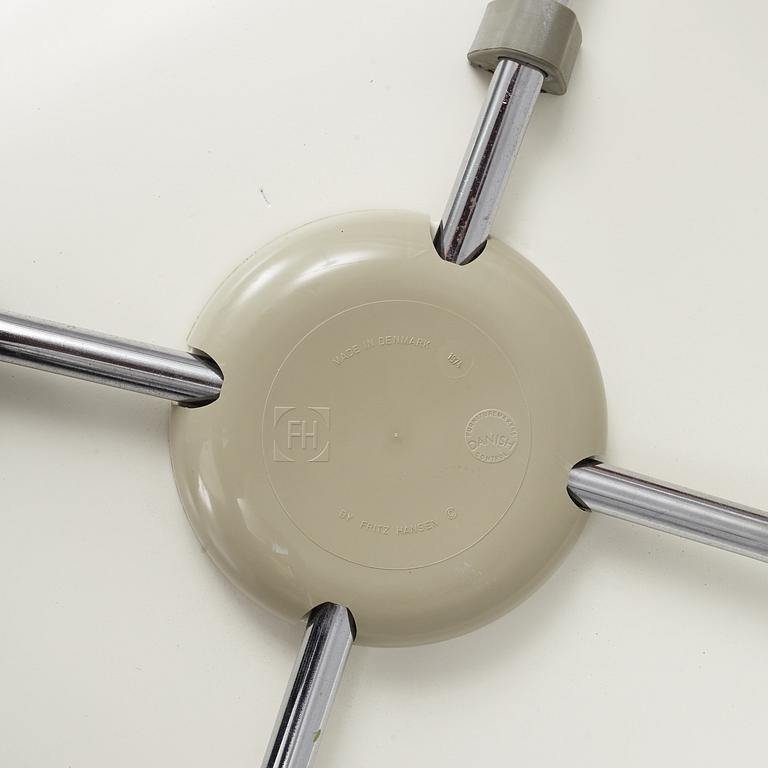 Arne Jacobsen, chairs, 6 pcs, "The Ant", Fritz Hansen, Denmark.