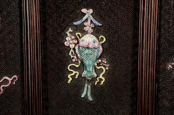 TRÄARBETE/BORDSSKÄRM, Kina, 1900-tal.