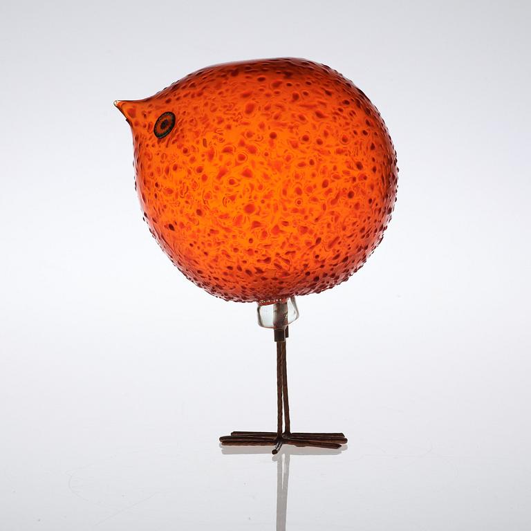 A Peter Pelzel 'Pulcino' glass figure of a bird, copper legs, Italy 1960's.