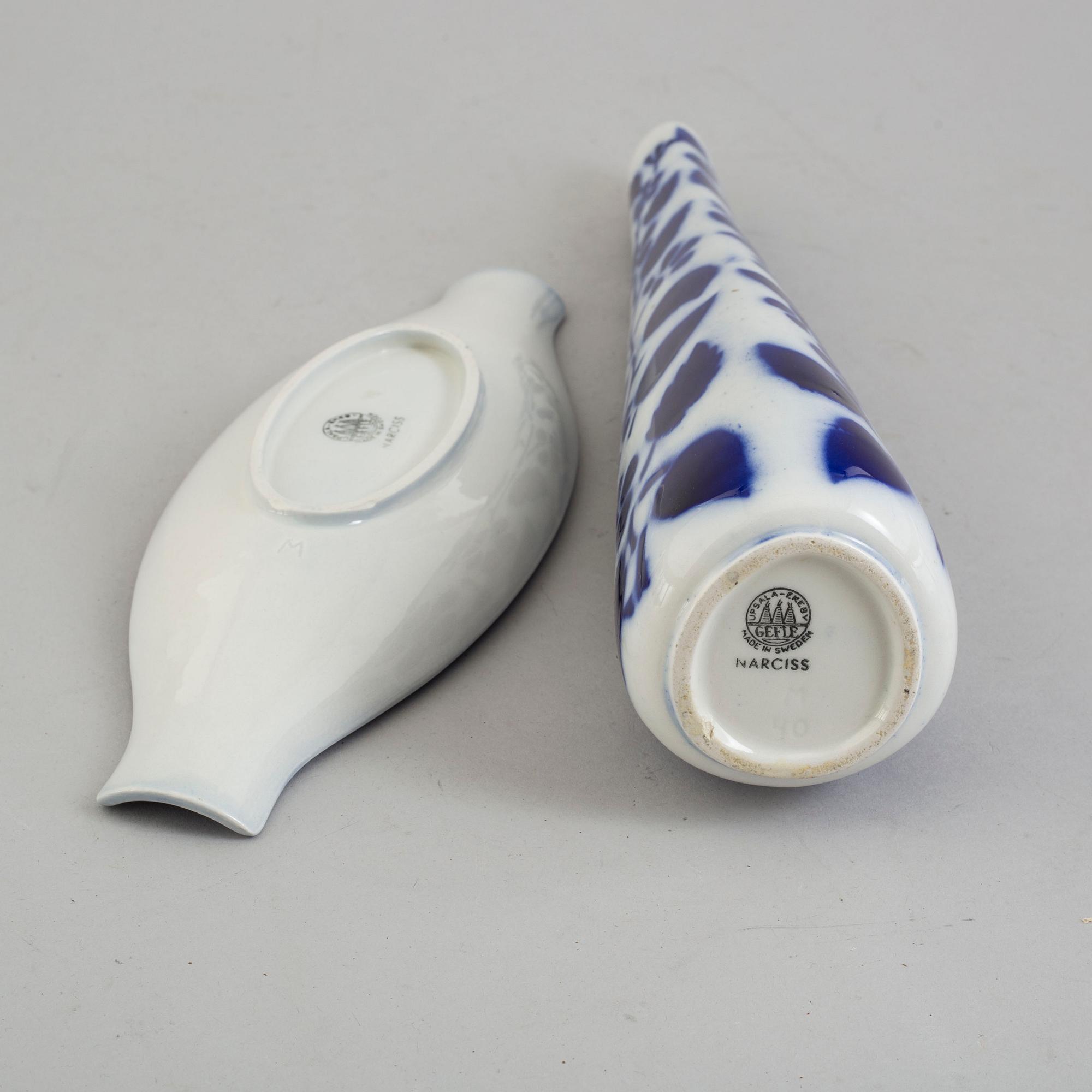 LILLEMOR MANNERHEIM, a 'Narciss' porcelain vase and a plate Upsala-Ekeby, Gefle.