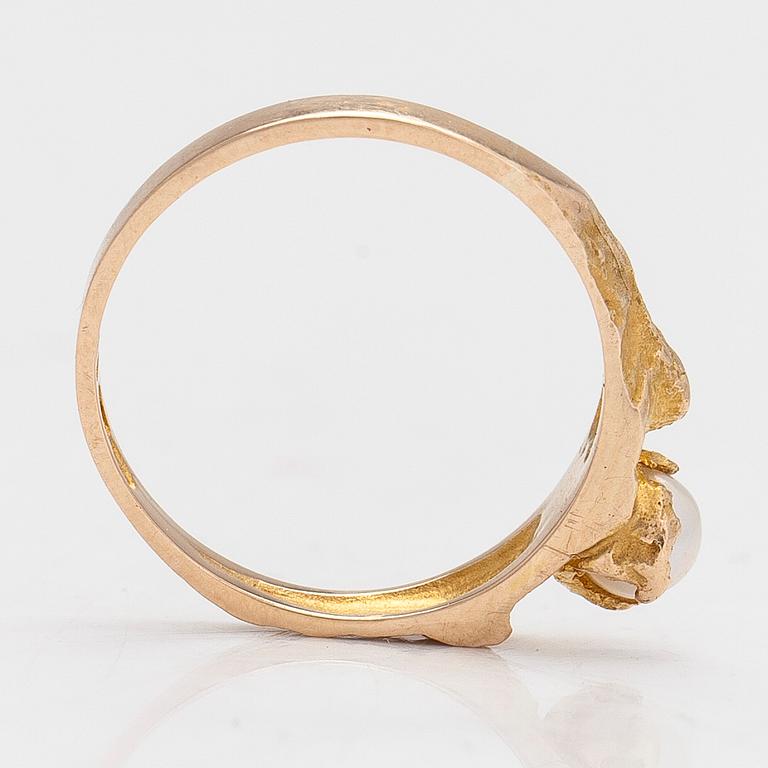 Björn Weckström, a 14K gold and cultured pearl ring 'Small word' for Lapponia 1965.