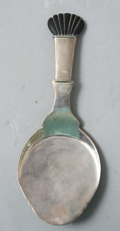 SERVERINGSPADE, silver, Malmö, 1936. Tot 82 g.