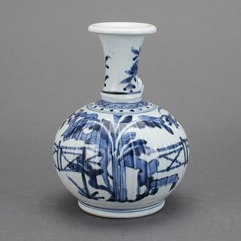 KENDI, porslin, Japan, Edo (1603-1867).