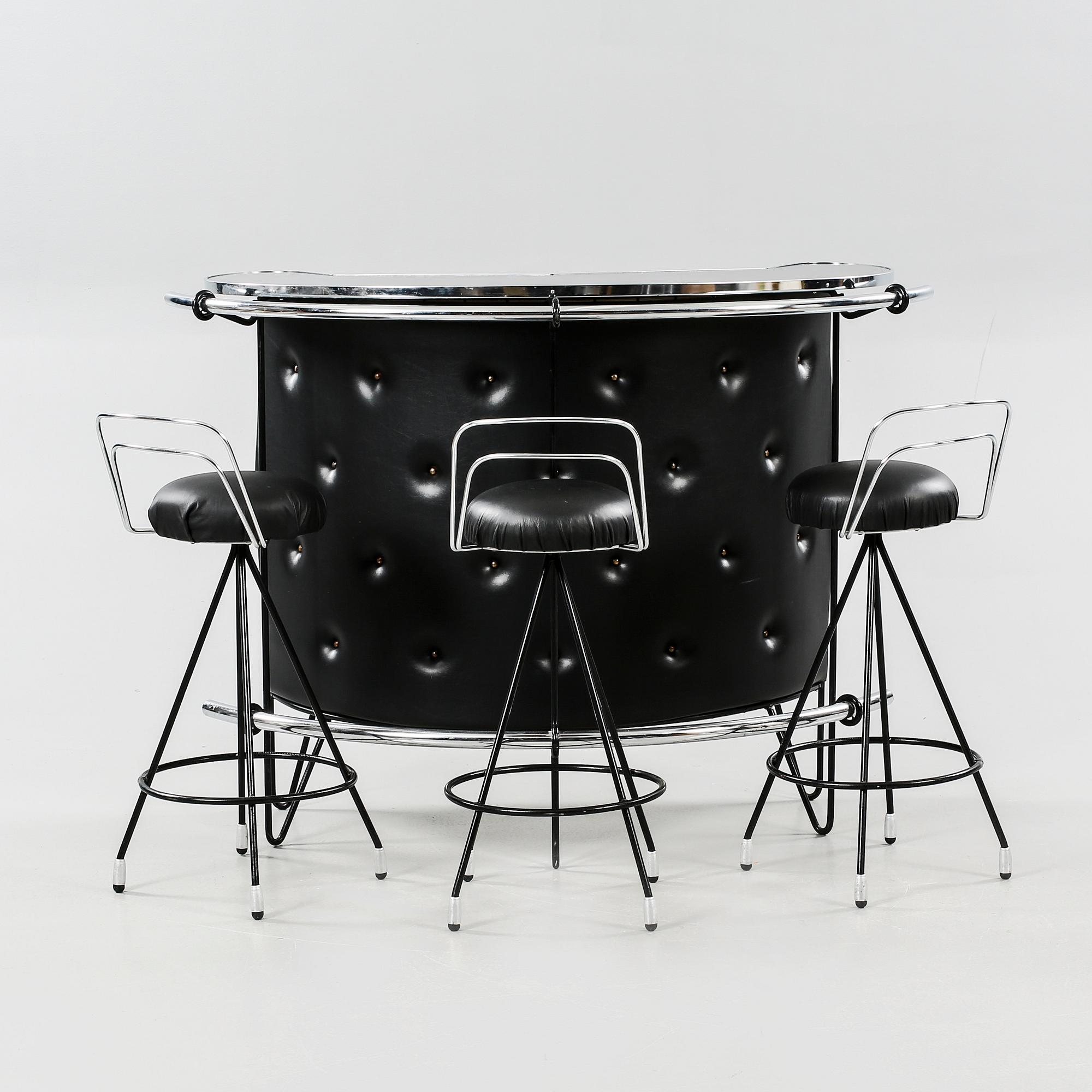 BARDISK samt BARSTOLAR, 3 st, 1950/60-tal.