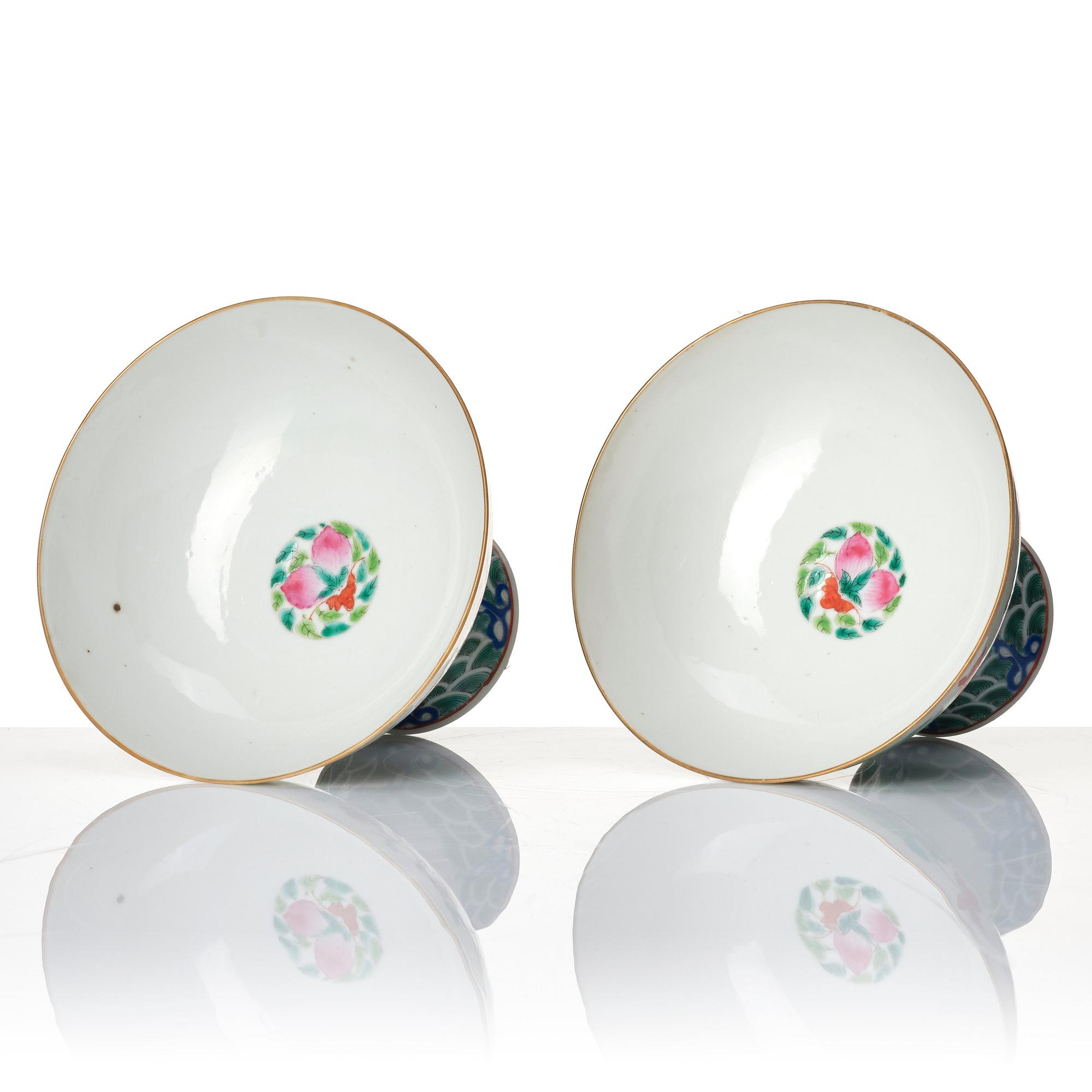 A pair of famille rose tazzas, Qing dynasty, circa 1900.