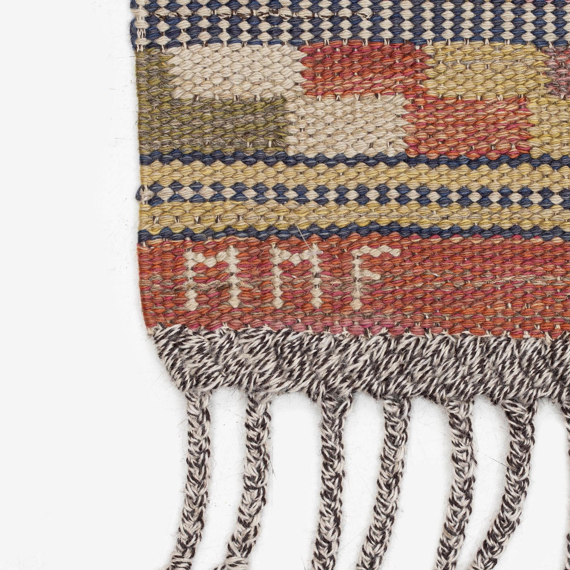 Märta Måås-Fjetterström, a 'Röda åttan' carpet, flat weave, c. 267 x 202 cm, signed MMF.