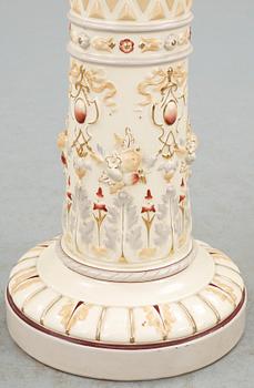 PIEDESTAL, flintgods, majolika, nyrenässans, Rörstrand, 1800-talets slut.