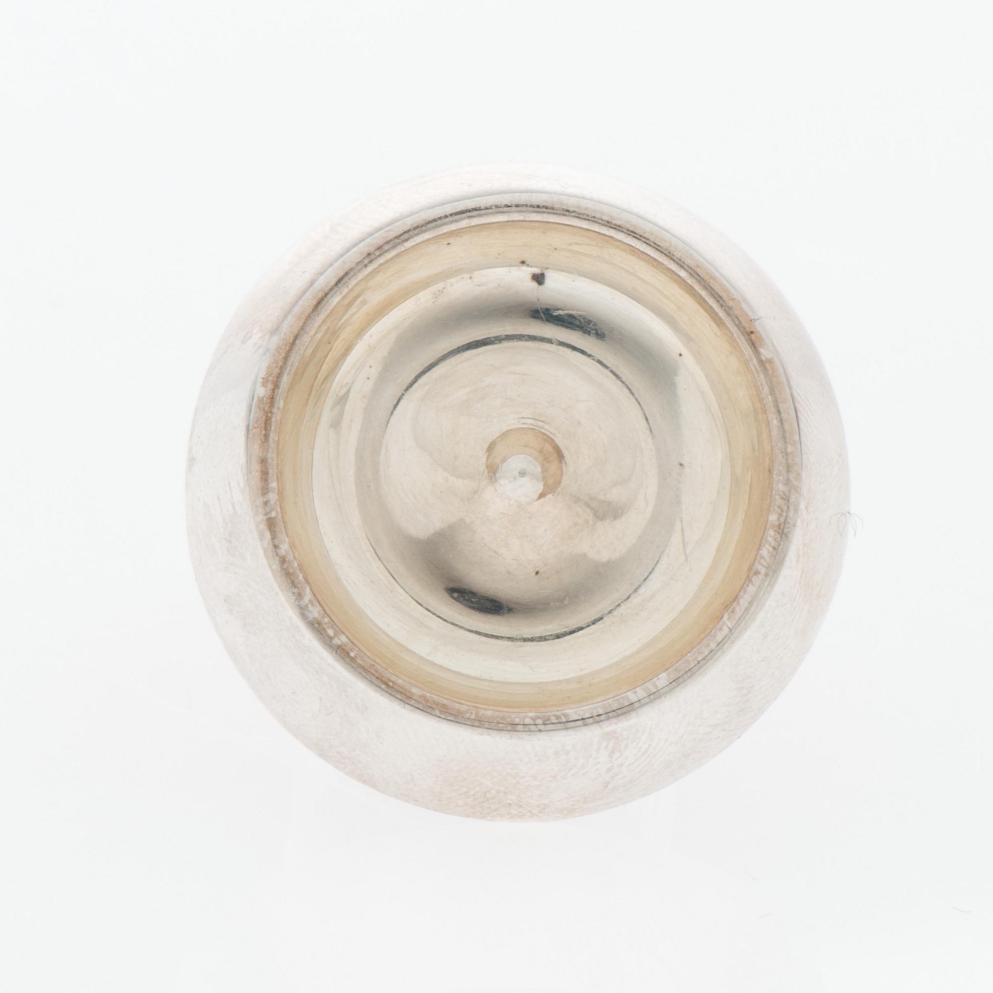 RING, silver. Pekka Piekäinen, Auran Kultaseppä, Åbo 1973.