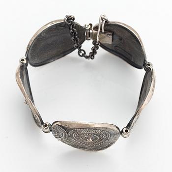 Jorma Laine, Armband "Chic", silver. Turun Hopea, Åbo 1986.