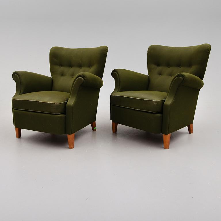 FÅTÖLJER, 1 par, 1900-talets mitt.