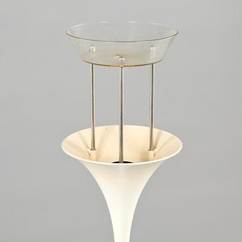 GOLVLAMPA, "Panthella", Verner Panton för Louis Poulsen, Danmark, 1900-talets fjärde kvartal.