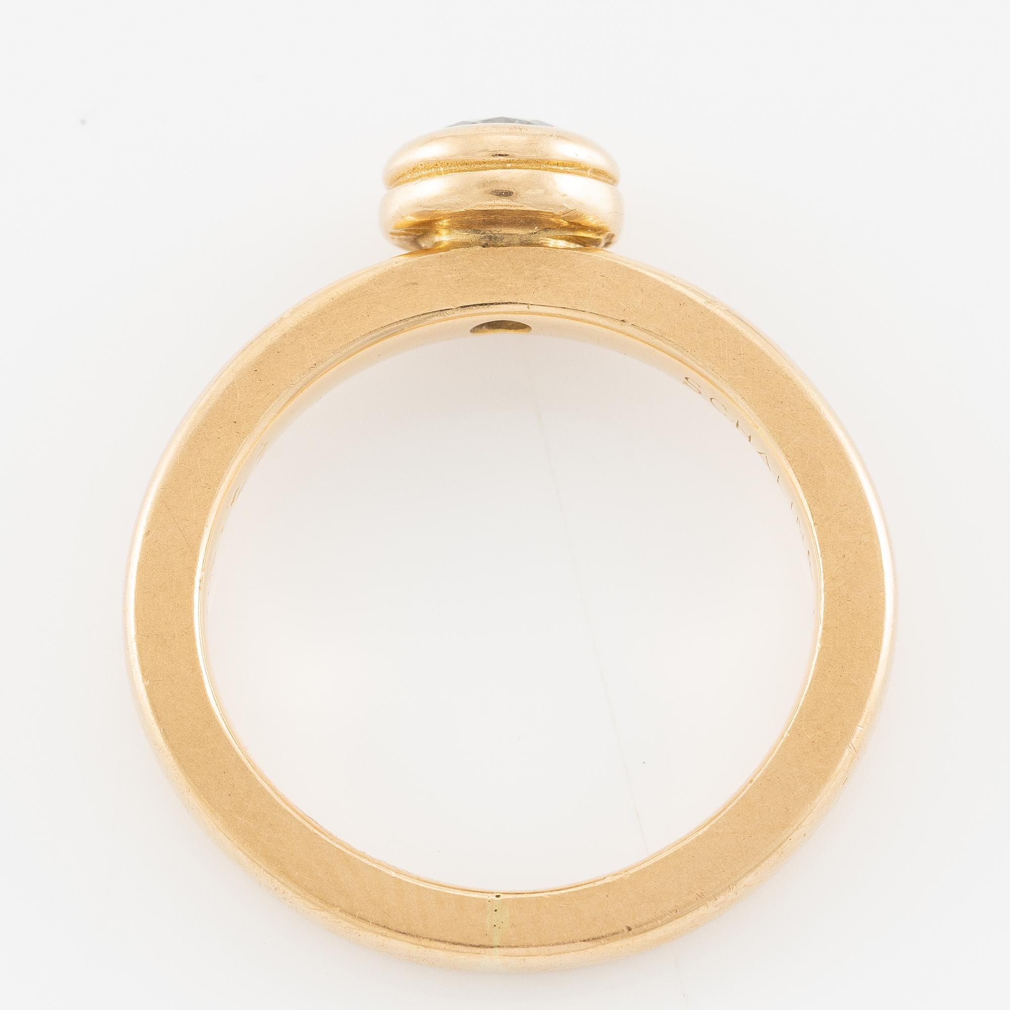 Ring, solitaire ring, Schalins, 18K gold with a brilliant-cut diamond.