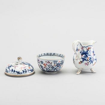 SERVISDELAR, 5 st Meissen tidigt 1800-tal porslin.