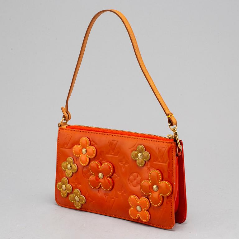 LOUIS VUITTON, A 'Vernis Lexington Fleurs Pochette'.